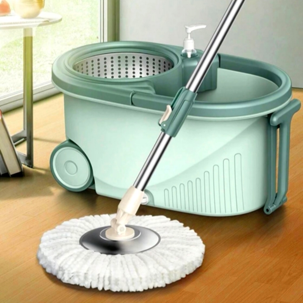 Multifunctional mop with accessories
